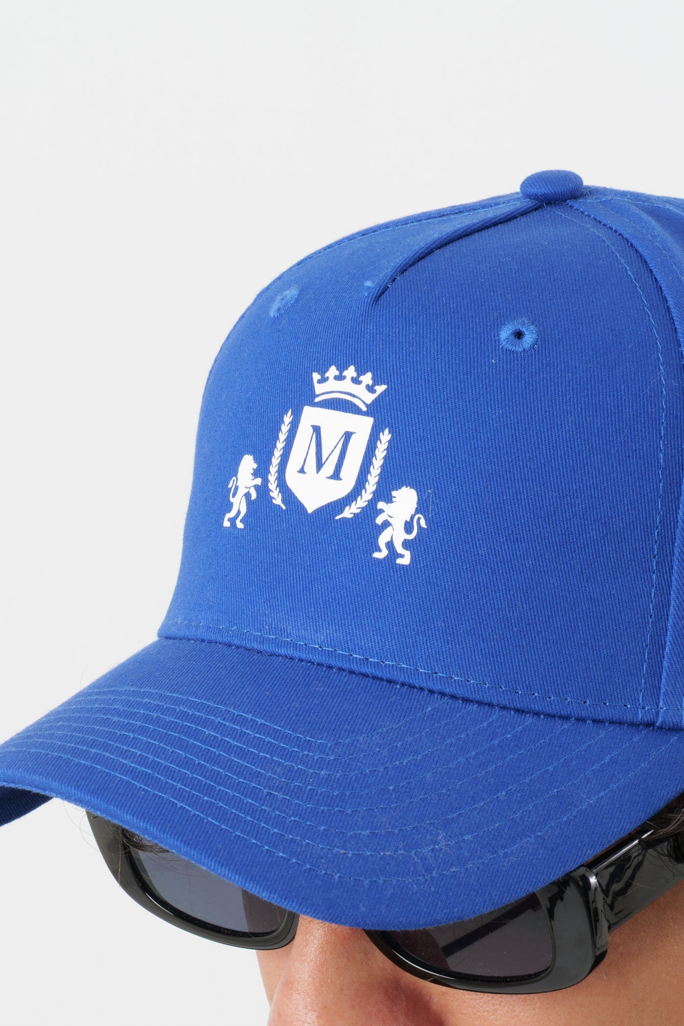 Casquette royal avec logo blanc